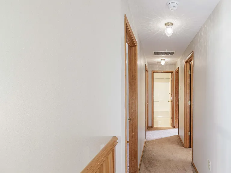 15709 NE 12th Way — Photo 25