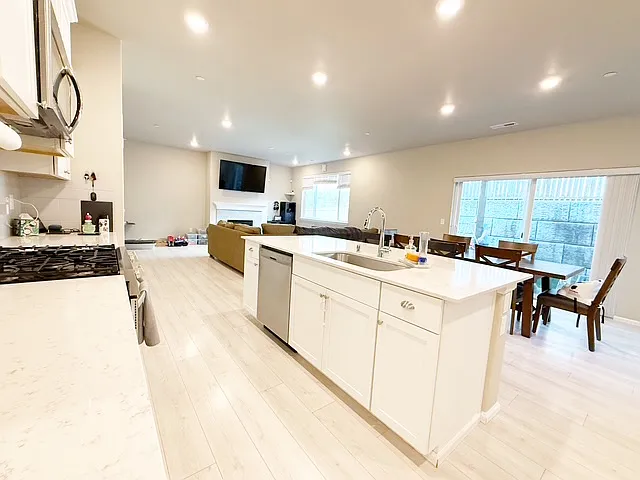 4341 Acacia Ln SE — Photo 9
