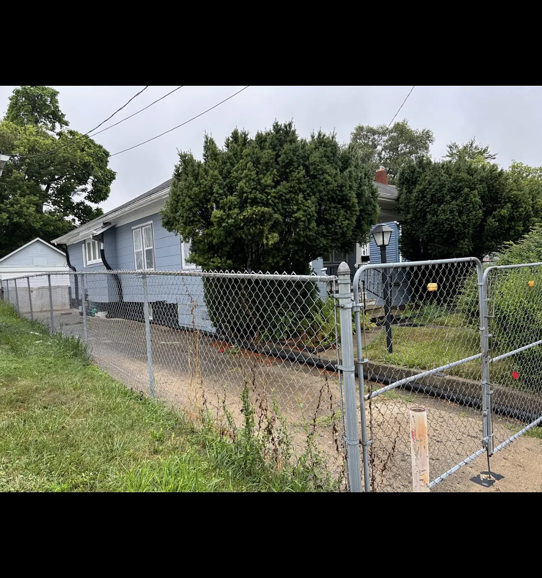 3 bed, 1076 sqft, $800 — Photo 2