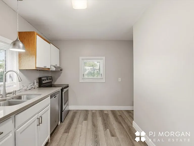 6031 Pine St — Photo 10