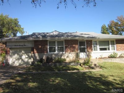 1295 Chambers Rd, Saint Louis, MO, 63137