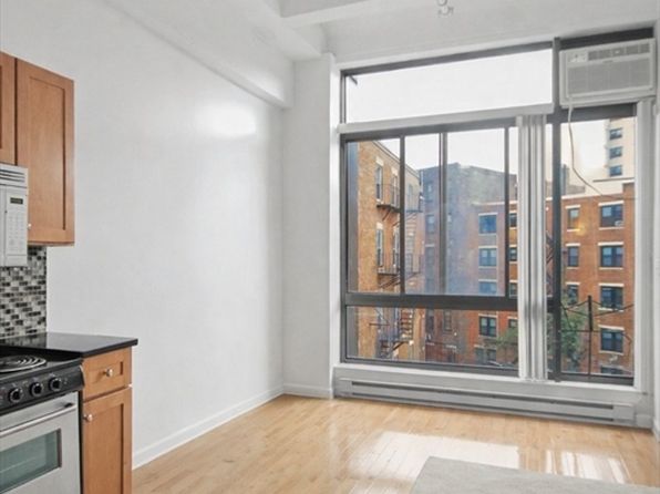 12 Stoneholm St APT 304