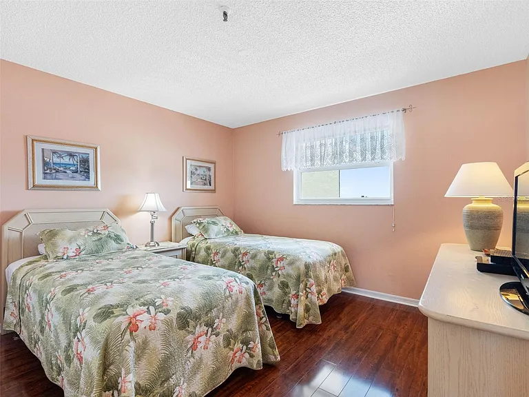 13500 Gulf Blvd #506 — Photo 11