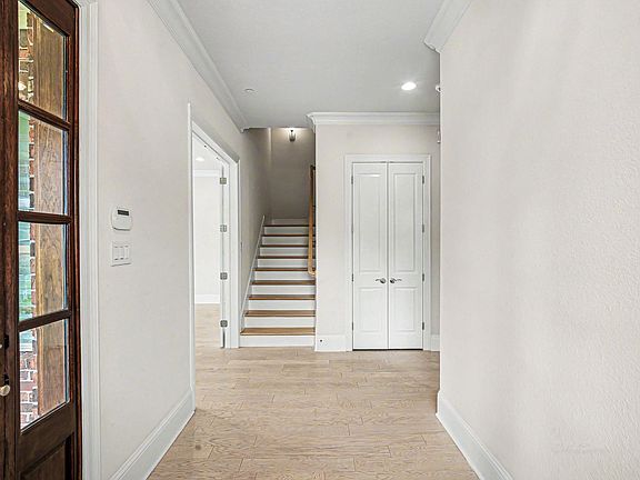 5th image of 119 Grace Point Dr