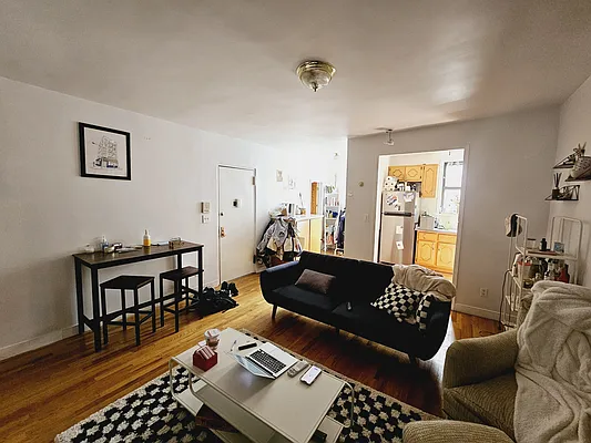 Rented by Green Home NY Realty LLC | media 2