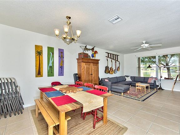3rd image of 3290 Antica St