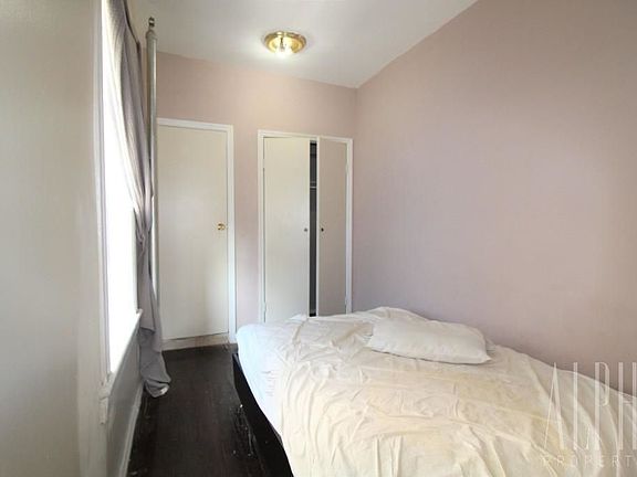 3rd image of 311 E 105th St #43