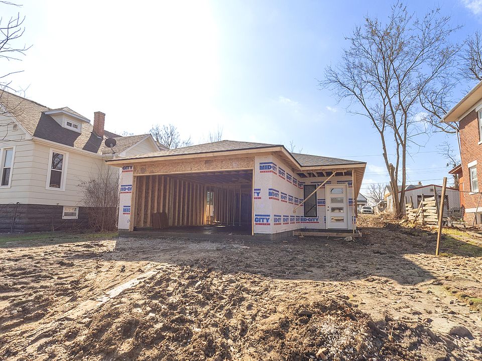 1st image of 812 W Reed St