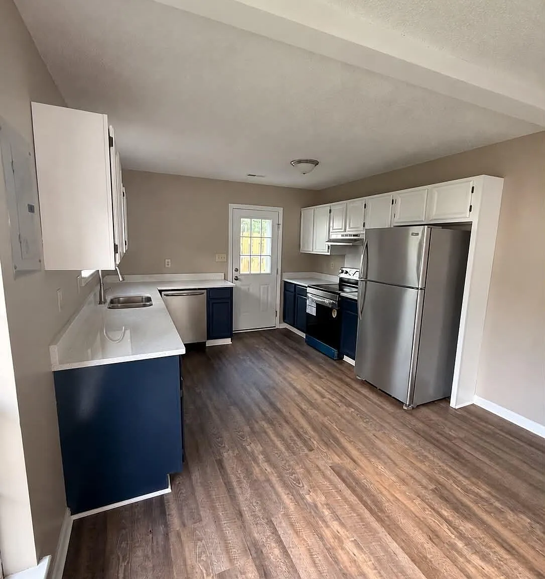 2 bed, 1.0 bath, 984 sqft, $1,500 — Photo 4