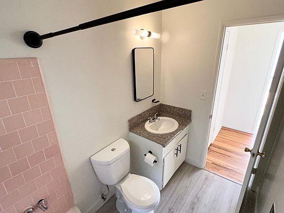 5th image of 947 N Orange Grove Ave APT 7