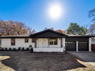 6424 Brentwood Dr, Fort Worth, TX 76112