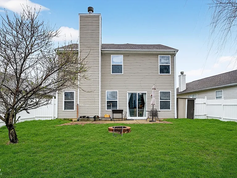 15472 Old Pond Cir — Photo 28
