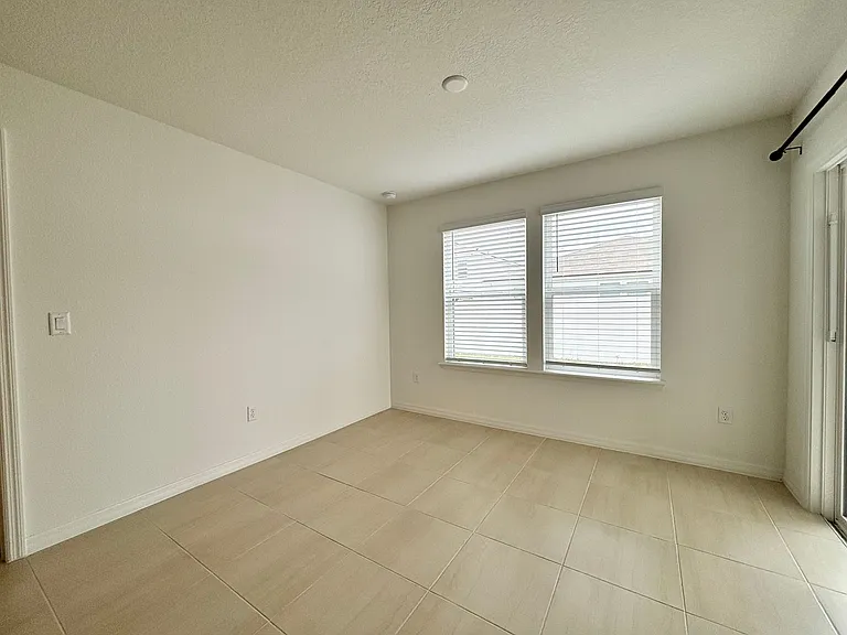 5597 Bullseye Cir — Photo 22