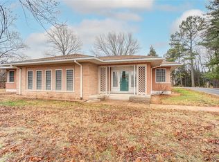 7 Pioneer Ln, Red Bud, IL 62278