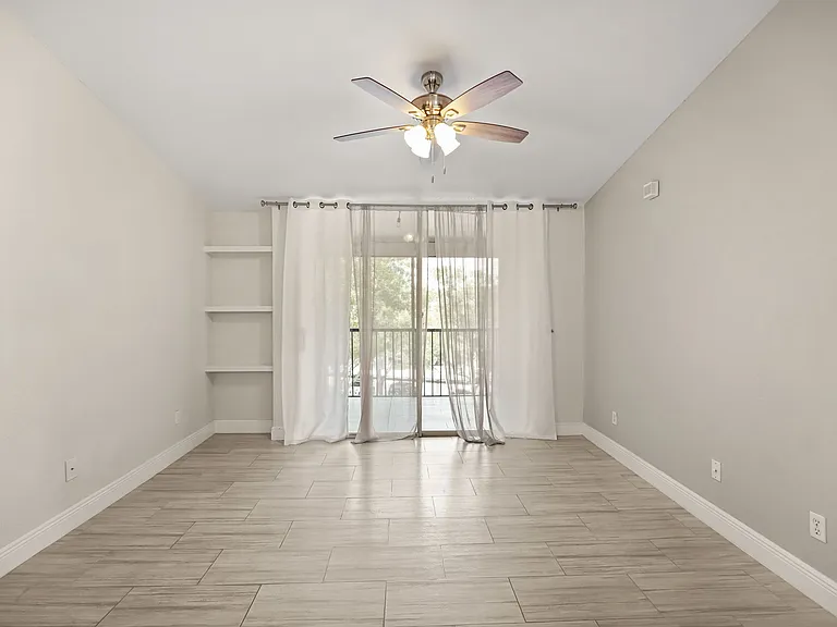 7511 Seurat St #10302 — Photo 10