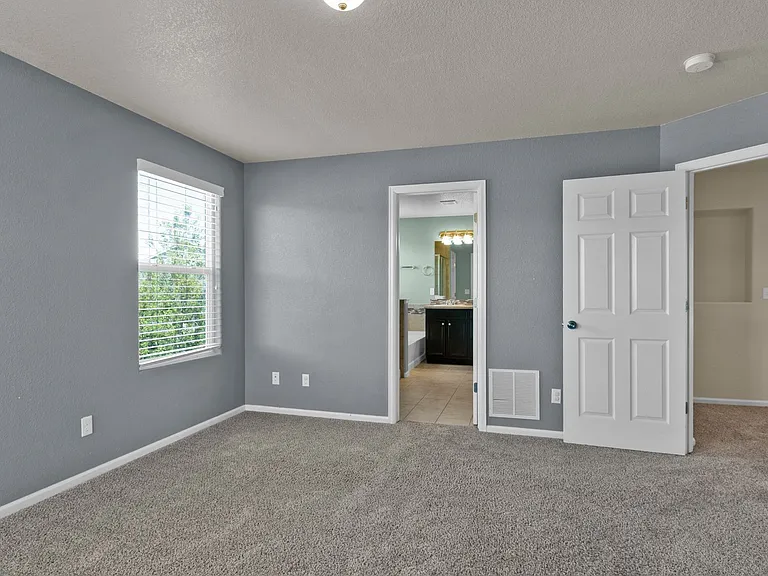 8265 Hardwood Cir — Photo 24