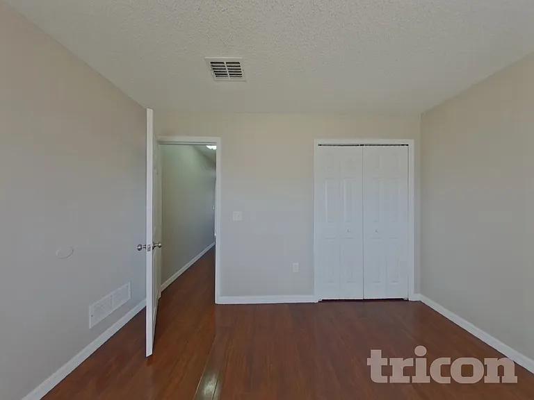 970 Cambridge Ct — Photo 14