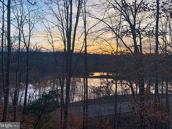 2nd image of 6121 Occoquan Forest Dr