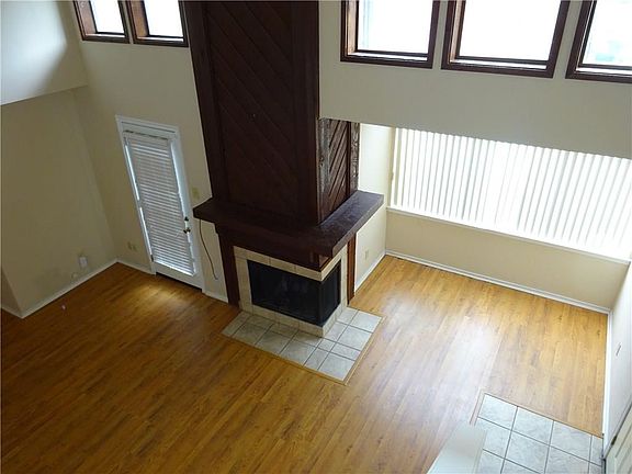 5th image of 2108 Count Fleet Dr Unit 104