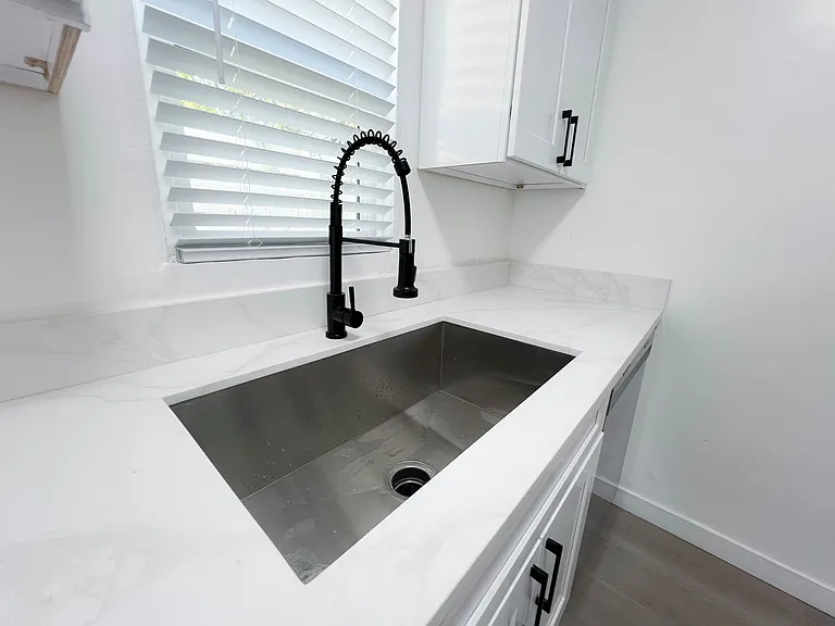1506 1/2 Maple St #1506 — Photo 31