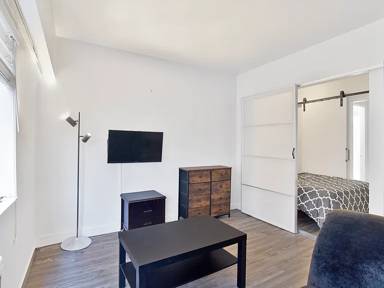 1540 Haro St — Photo 29