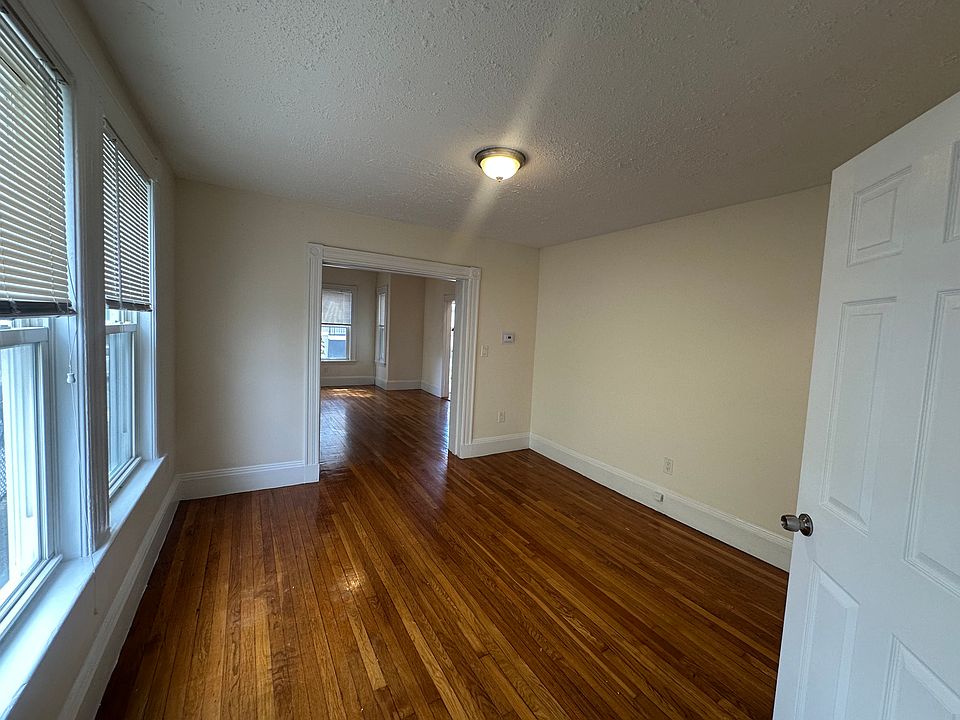 1st image of 55 Bonair St #1