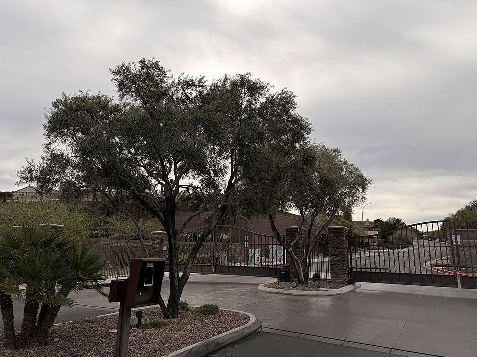 1st image of 2184 Pont National Dr