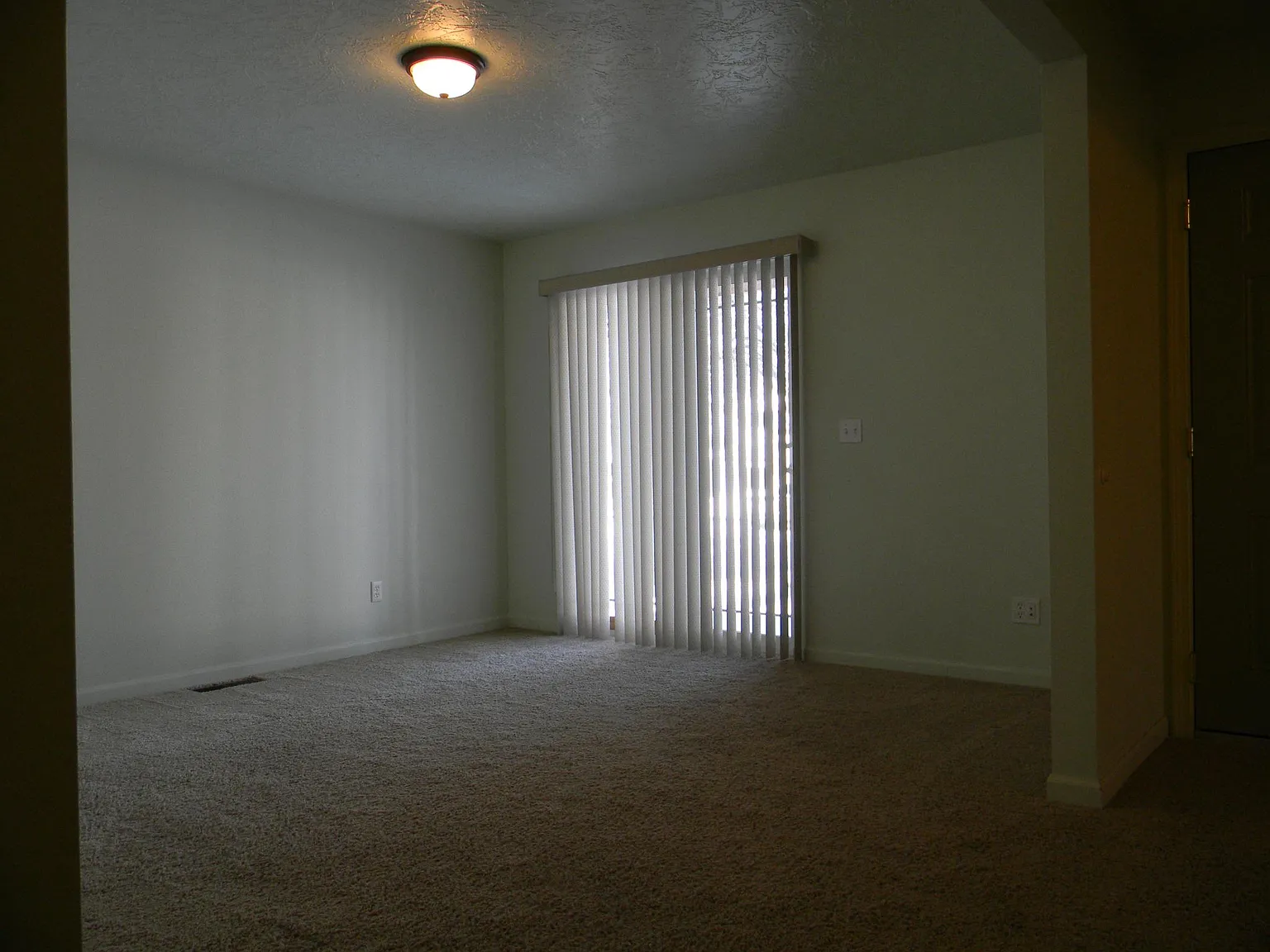 3 bed, 1150 sqft, $1,625 — Photo 3