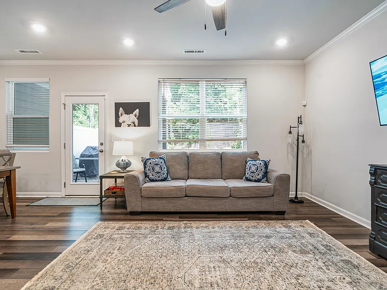 185 Millennium Dr — Photo 34