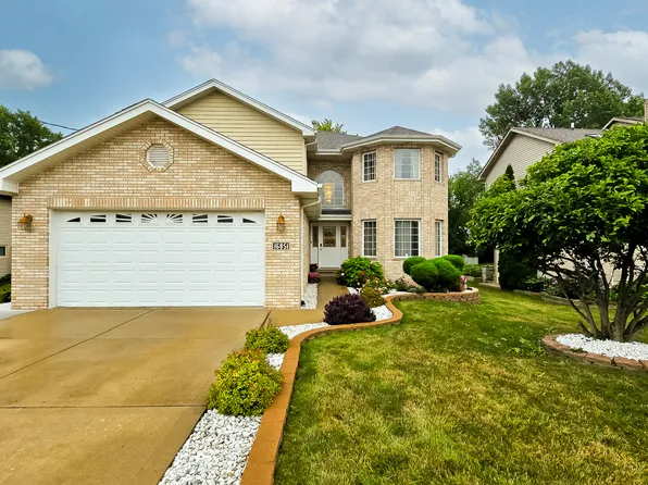 16851 Forest Ave, Oak Forest, IL 60452