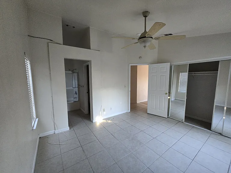 5128 Hereford Ct — Photo 5