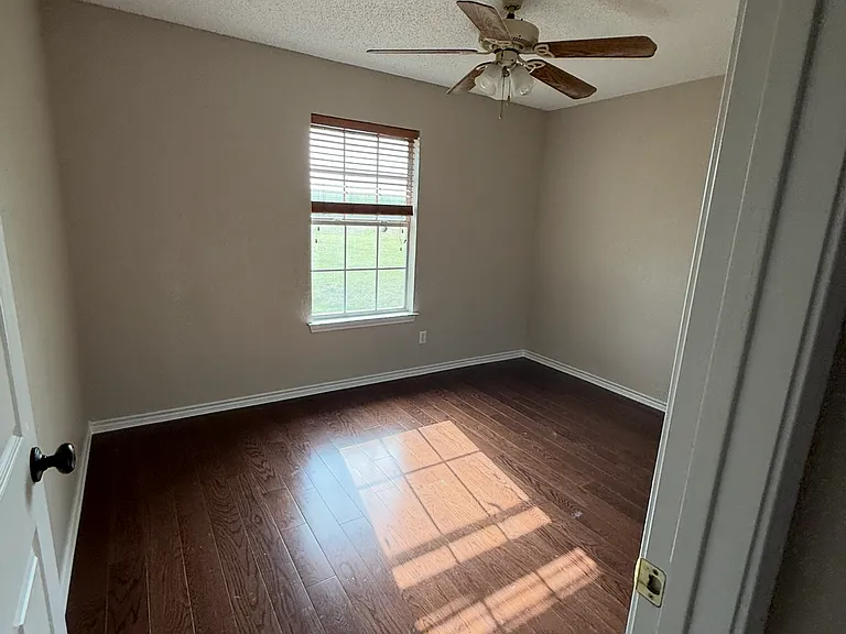 401 County Road 216 — Photo 4