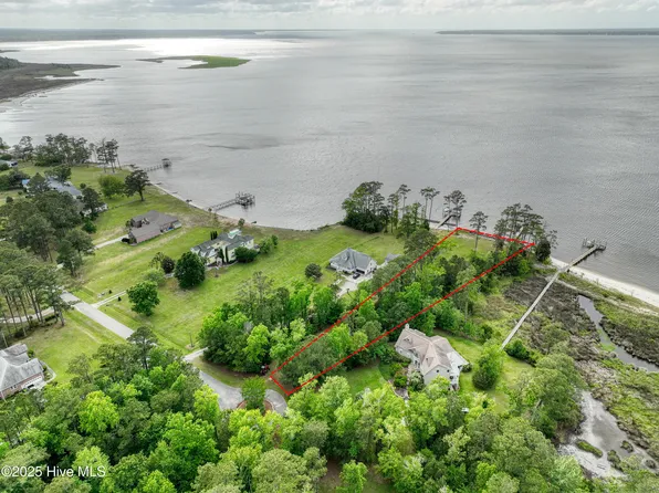 104 Moores Farm Road, Havelock, NC 28532