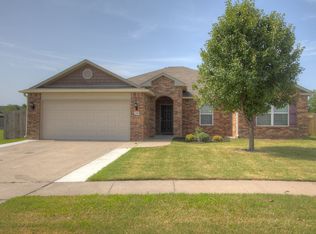 1130 Panther Ln, Sapulpa, OK 74066