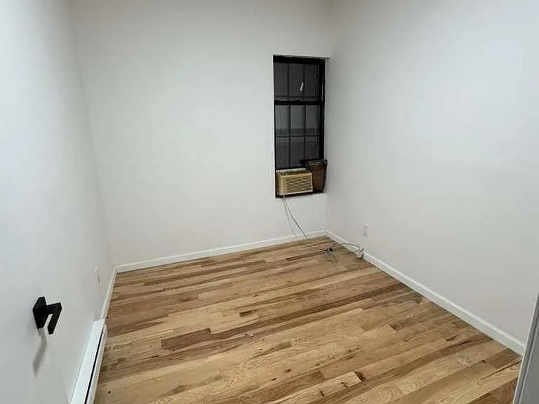 1827 Amethyst St — Photo 3