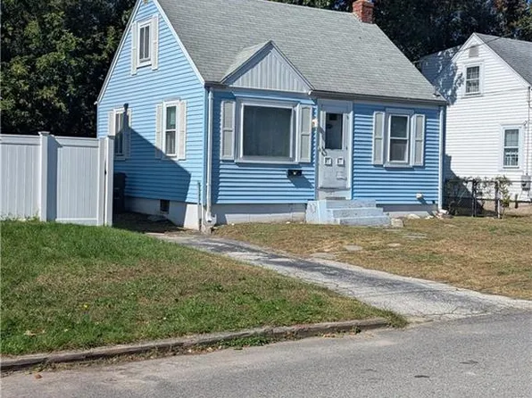 23 Harmony Ct, Warwick, RI 02889