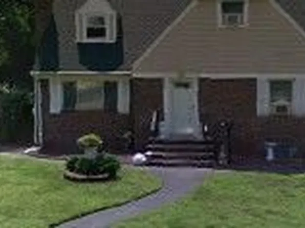 36 Spring Ave, Bergenfield, NJ 07621