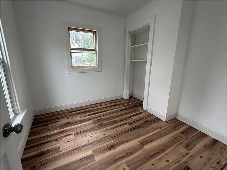 467 Reno St — Photo 12