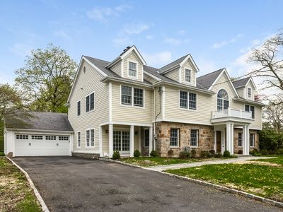 4 Hotel Dr, White Plains, NY, 10605
