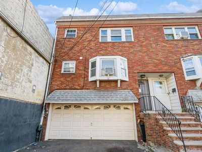 16 Marcy Ave, Jersey City, NJ, 07304
