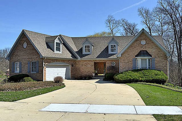 1st image of 355 Lela Ln