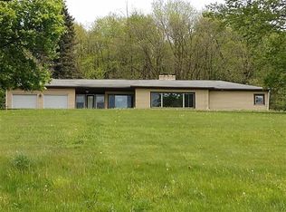 3533 Ellwood Rd, New Castle, PA 16101