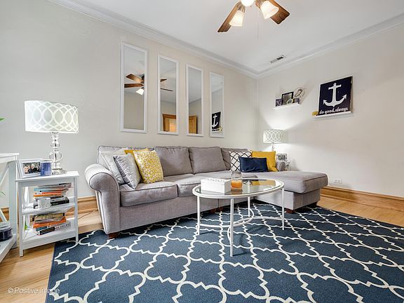 3rd image of 2453 N Avers Ave APT 1R
