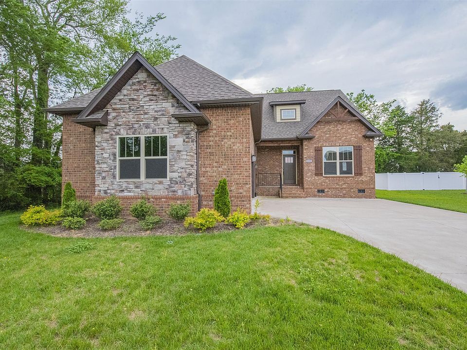 1st image of 2205 Lionheart Dr