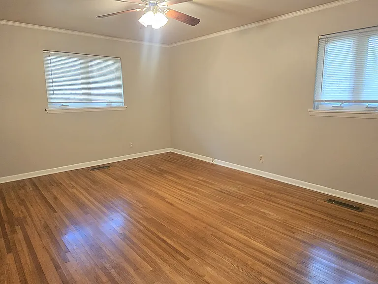 1700 Northwood Rd — Photo 9