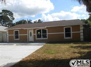 5214 Broward St, Naples, FL 34113