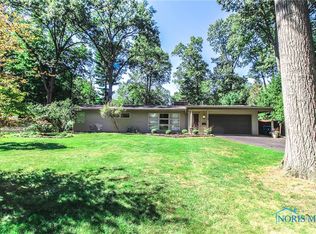 5251 Pawnee Rd, Toledo, OH 43613