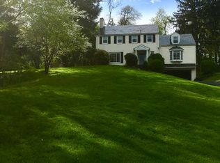 15 Oak Spring Dr, Pittsburgh, PA 15238