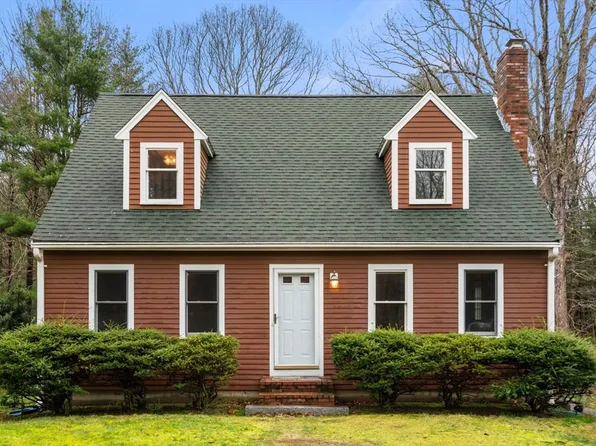 137 Chestnut St, Duxbury, MA 02332