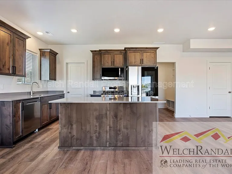 245 W 600 N — Photo 5